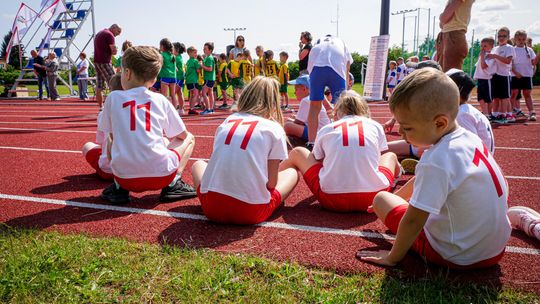 Chełm. Olimpiada Przedszkolaków na stadionie lekkoatletycznym przy II LO [GALERIA ZDJĘĆ]