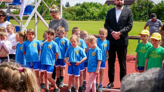 Chełm. Olimpiada Przedszkolaków na stadionie lekkoatletycznym przy II LO [GALERIA ZDJĘĆ]