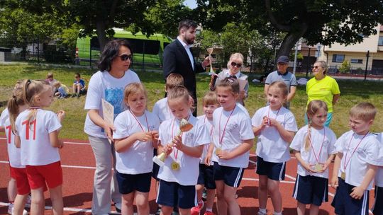 Chełm. Olimpiada Przedszkolaków na stadionie lekkoatletycznym przy II LO [GALERIA ZDJĘĆ]