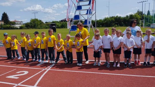 Chełm. Olimpiada Przedszkolaków na stadionie lekkoatletycznym przy II LO [GALERIA ZDJĘĆ]