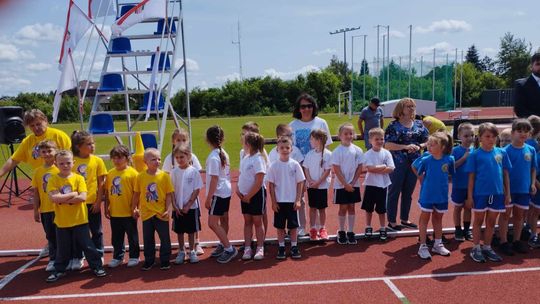Chełm. Olimpiada Przedszkolaków na stadionie lekkoatletycznym przy II LO [GALERIA ZDJĘĆ]