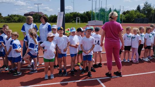 Chełm. Olimpiada Przedszkolaków na stadionie lekkoatletycznym przy II LO [GALERIA ZDJĘĆ]