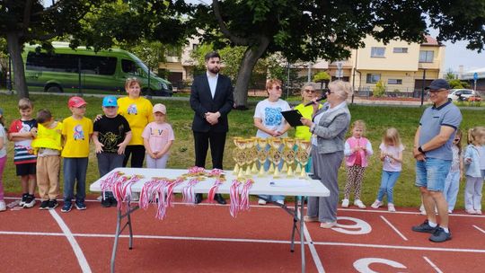 Chełm. Olimpiada Przedszkolaków na stadionie lekkoatletycznym przy II LO [GALERIA ZDJĘĆ]