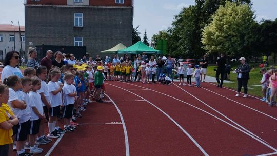 Chełm. Olimpiada Przedszkolaków na stadionie lekkoatletycznym przy II LO [GALERIA ZDJĘĆ]