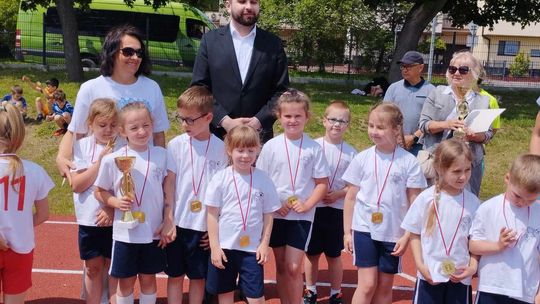 Chełm. Olimpiada Przedszkolaków na stadionie lekkoatletycznym przy II LO [GALERIA ZDJĘĆ]