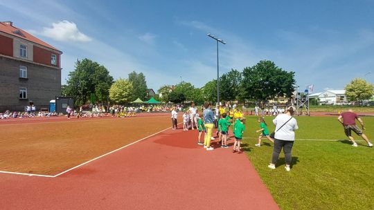 Chełm. Olimpiada Przedszkolaków na stadionie lekkoatletycznym przy II LO [GALERIA ZDJĘĆ]