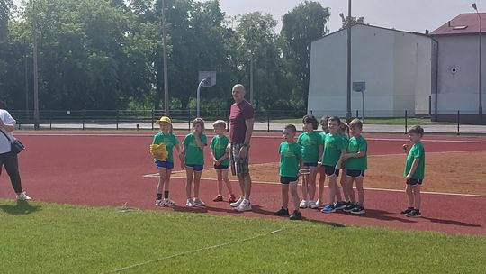 Chełm. Olimpiada Przedszkolaków na stadionie lekkoatletycznym przy II LO [GALERIA ZDJĘĆ]