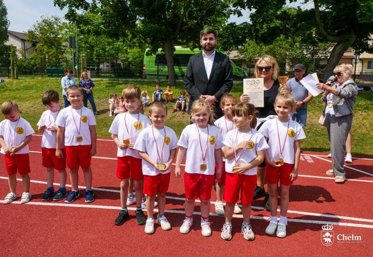 Chełm. Olimpiada Przedszkolaków na stadionie lekkoatletycznym przy II LO [GALERIA ZDJĘĆ]