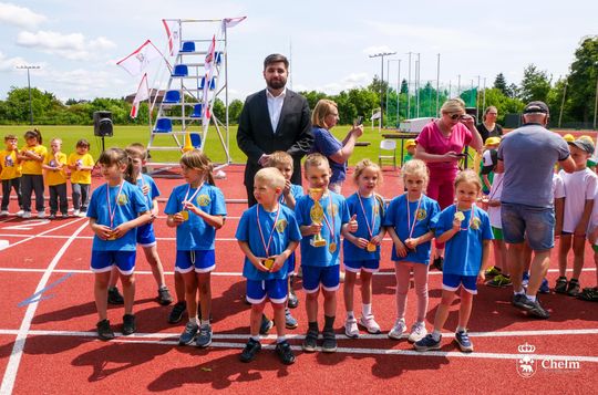 Chełm. Olimpiada Przedszkolaków na stadionie lekkoatletycznym przy II LO [GALERIA ZDJĘĆ]