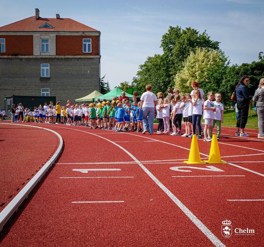 Chełm. Olimpiada Przedszkolaków na stadionie lekkoatletycznym przy II LO [GALERIA ZDJĘĆ]