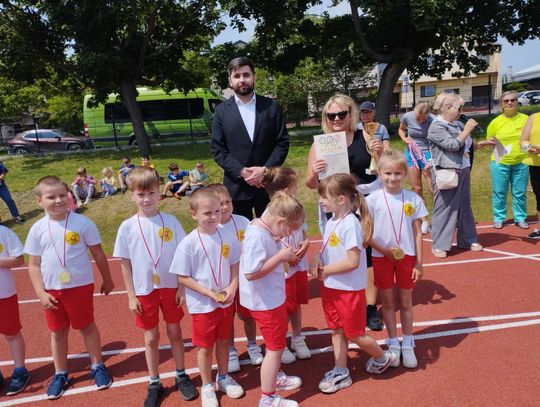 Chełm. Olimpiada Przedszkolaków na stadionie lekkoatletycznym przy II LO [GALERIA ZDJĘĆ]