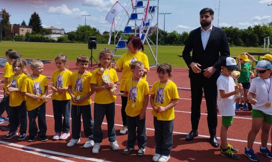 Chełm. Olimpiada Przedszkolaków na stadionie lekkoatletycznym przy II LO [GALERIA ZDJĘĆ]