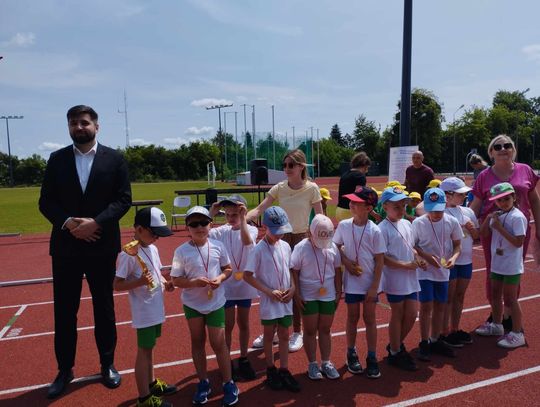 Chełm. Olimpiada Przedszkolaków na stadionie lekkoatletycznym przy II LO [GALERIA ZDJĘĆ]