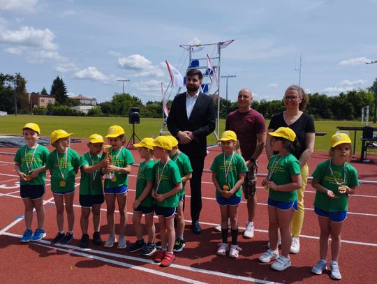 Chełm. Olimpiada Przedszkolaków na stadionie lekkoatletycznym przy II LO [GALERIA ZDJĘĆ]