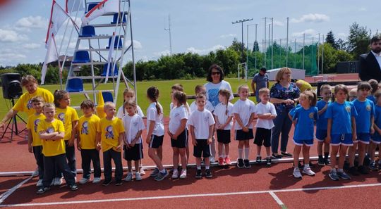Chełm. Olimpiada Przedszkolaków na stadionie lekkoatletycznym przy II LO [GALERIA ZDJĘĆ]