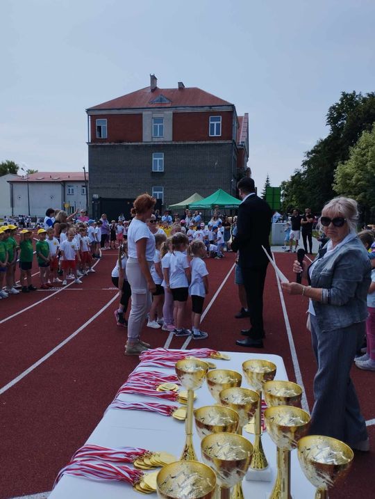 Chełm. Olimpiada Przedszkolaków na stadionie lekkoatletycznym przy II LO [GALERIA ZDJĘĆ]