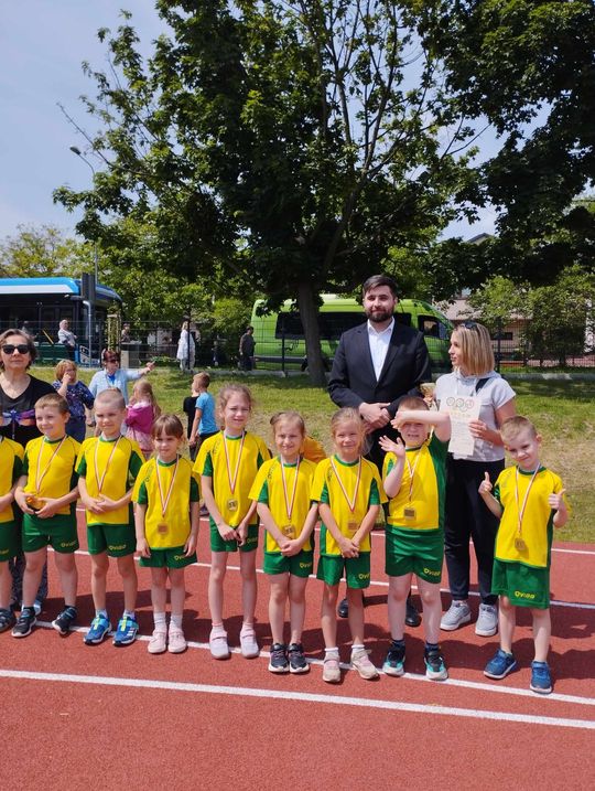 Chełm. Olimpiada Przedszkolaków na stadionie lekkoatletycznym przy II LO [GALERIA ZDJĘĆ]