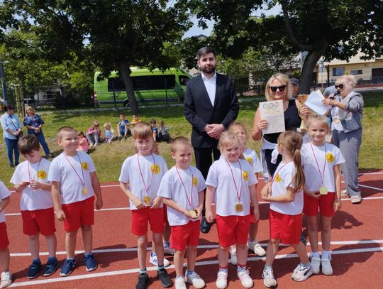 Chełm. Olimpiada Przedszkolaków na stadionie lekkoatletycznym przy II LO [GALERIA ZDJĘĆ]