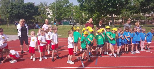 Chełm. Olimpiada Przedszkolaków na stadionie lekkoatletycznym przy II LO [GALERIA ZDJĘĆ]