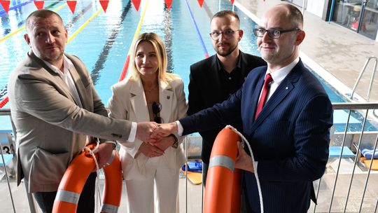 Basen w Krasnymstawie oficjalnie otwarty! [GALERIA ZDJĘĆ]