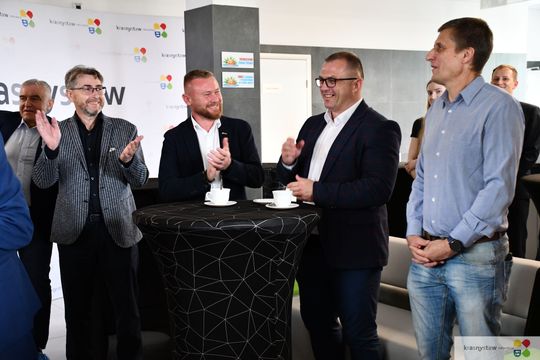 Basen w Krasnymstawie oficjalnie otwarty! [GALERIA ZDJĘĆ]