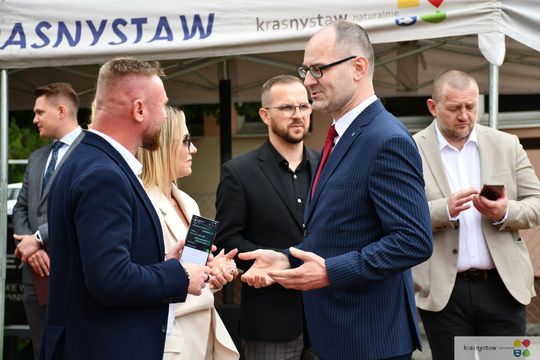 Basen w Krasnymstawie oficjalnie otwarty! [GALERIA ZDJĘĆ]