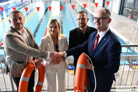 Basen w Krasnymstawie oficjalnie otwarty! [GALERIA ZDJĘĆ]