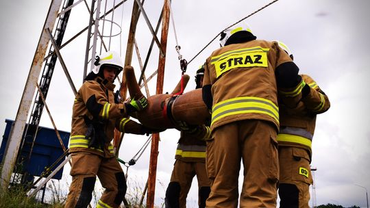 Pow. krasnostawski. Pożary, ewakuacje, ratunek z wysokości - ochotnicy w ogniu ćwiczeń. Pokazali, na co ich stać! [ZDJĘCIA]