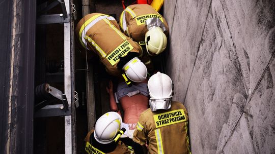 Pow. krasnostawski. Pożary, ewakuacje, ratunek z wysokości - ochotnicy w ogniu ćwiczeń. Pokazali, na co ich stać! [ZDJĘCIA]