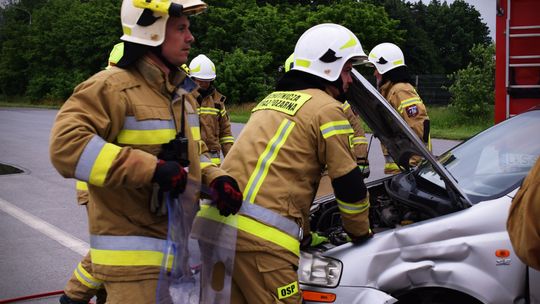 Pow. krasnostawski. Pożary, ewakuacje, ratunek z wysokości - ochotnicy w ogniu ćwiczeń. Pokazali, na co ich stać! [ZDJĘCIA]