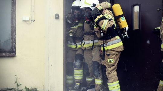 Pow. krasnostawski. Pożary, ewakuacje, ratunek z wysokości - ochotnicy w ogniu ćwiczeń. Pokazali, na co ich stać! [ZDJĘCIA]