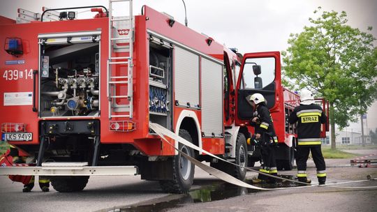 Pow. krasnostawski. Pożary, ewakuacje, ratunek z wysokości - ochotnicy w ogniu ćwiczeń. Pokazali, na co ich stać! [ZDJĘCIA]