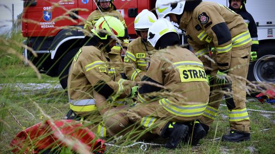 Pow. krasnostawski. Pożary, ewakuacje, ratunek z wysokości - ochotnicy w ogniu ćwiczeń. Pokazali, na co ich stać! [ZDJĘCIA]