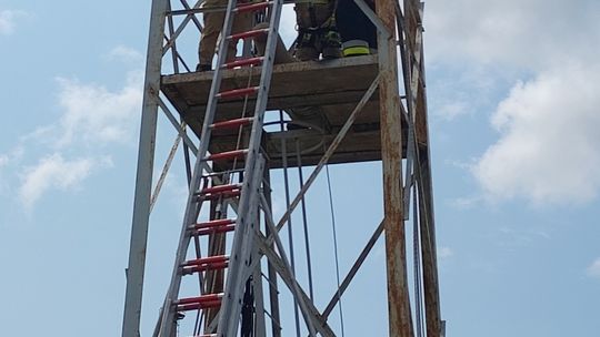Pow. krasnostawski. Pożary, ewakuacje, ratunek z wysokości - ochotnicy w ogniu ćwiczeń. Pokazali, na co ich stać! [ZDJĘCIA]
