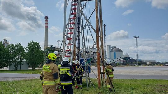 Pow. krasnostawski. Pożary, ewakuacje, ratunek z wysokości - ochotnicy w ogniu ćwiczeń. Pokazali, na co ich stać! [ZDJĘCIA]