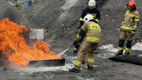 Pow. krasnostawski. Pożary, ewakuacje, ratunek z wysokości - ochotnicy w ogniu ćwiczeń. Pokazali, na co ich stać! [ZDJĘCIA]
