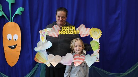Radosny Dzień Rodziny w Szkole Podstawowej w Leśniowicach [GALERIA ZDJĘĆ]