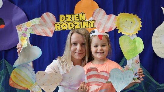 Radosny Dzień Rodziny w Szkole Podstawowej w Leśniowicach [GALERIA ZDJĘĆ]