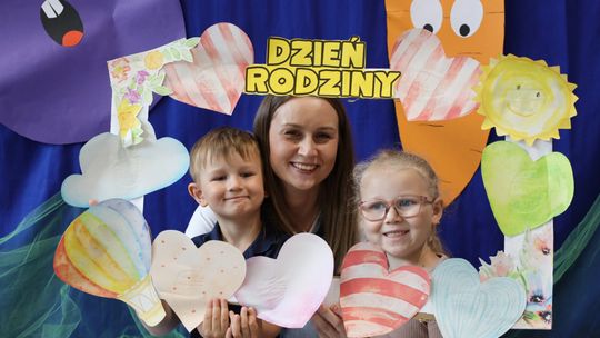 Radosny Dzień Rodziny w Szkole Podstawowej w Leśniowicach [GALERIA ZDJĘĆ]