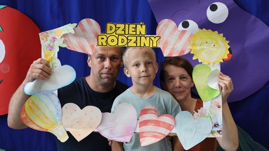 Radosny Dzień Rodziny w Szkole Podstawowej w Leśniowicach [GALERIA ZDJĘĆ]