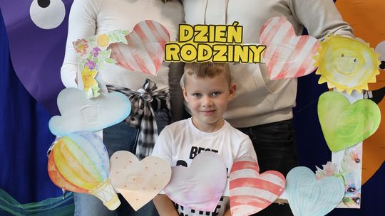 Radosny Dzień Rodziny w Szkole Podstawowej w Leśniowicach [GALERIA ZDJĘĆ]