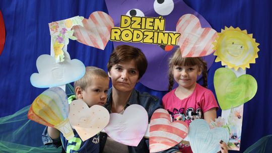 Radosny Dzień Rodziny w Szkole Podstawowej w Leśniowicach [GALERIA ZDJĘĆ]