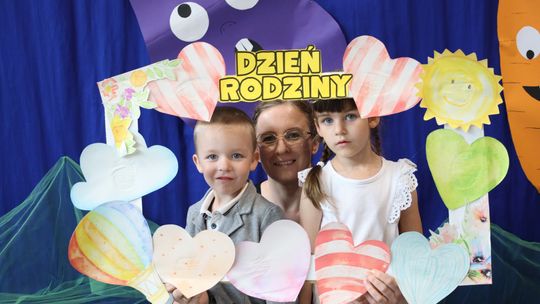 Radosny Dzień Rodziny w Szkole Podstawowej w Leśniowicach [GALERIA ZDJĘĆ]
