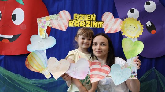 Radosny Dzień Rodziny w Szkole Podstawowej w Leśniowicach [GALERIA ZDJĘĆ]