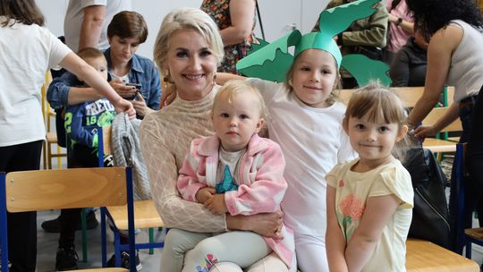 Radosny Dzień Rodziny w Szkole Podstawowej w Leśniowicach [GALERIA ZDJĘĆ]