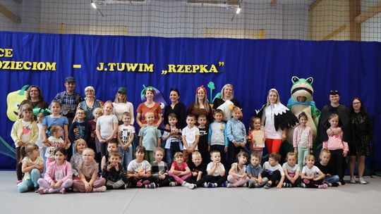 Radosny Dzień Rodziny w Szkole Podstawowej w Leśniowicach [GALERIA ZDJĘĆ]