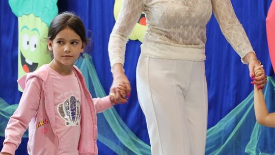 Radosny Dzień Rodziny w Szkole Podstawowej w Leśniowicach [GALERIA ZDJĘĆ]