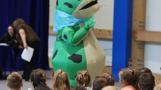 Radosny Dzień Rodziny w Szkole Podstawowej w Leśniowicach [GALERIA ZDJĘĆ]