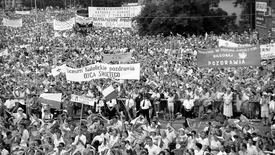 Tak w Zamościu witaliśmy Ojca Świętego Jana Pawła II. Zobacz unikatowe zdjęcia