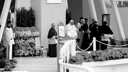 Tak w Zamościu witaliśmy Ojca Świętego Jana Pawła II. Zobacz unikatowe zdjęcia